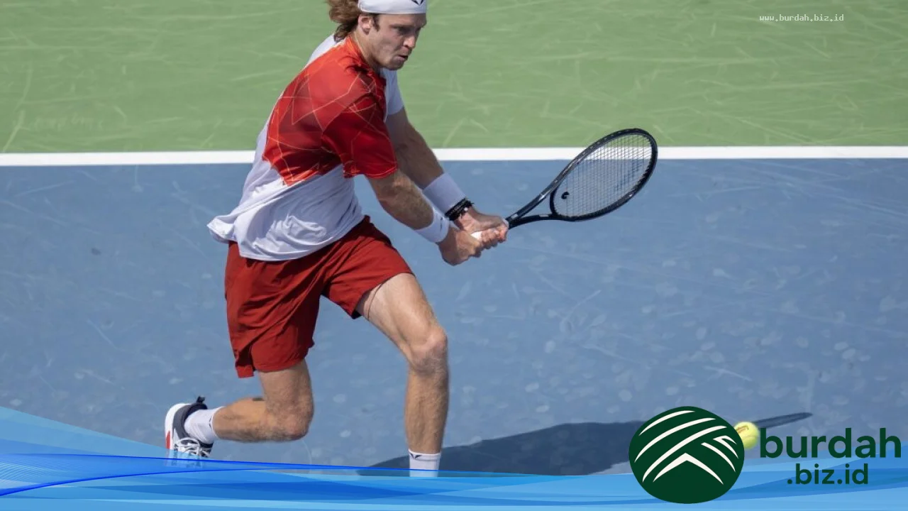 Rublev Battles Machac In UTS London Showdown